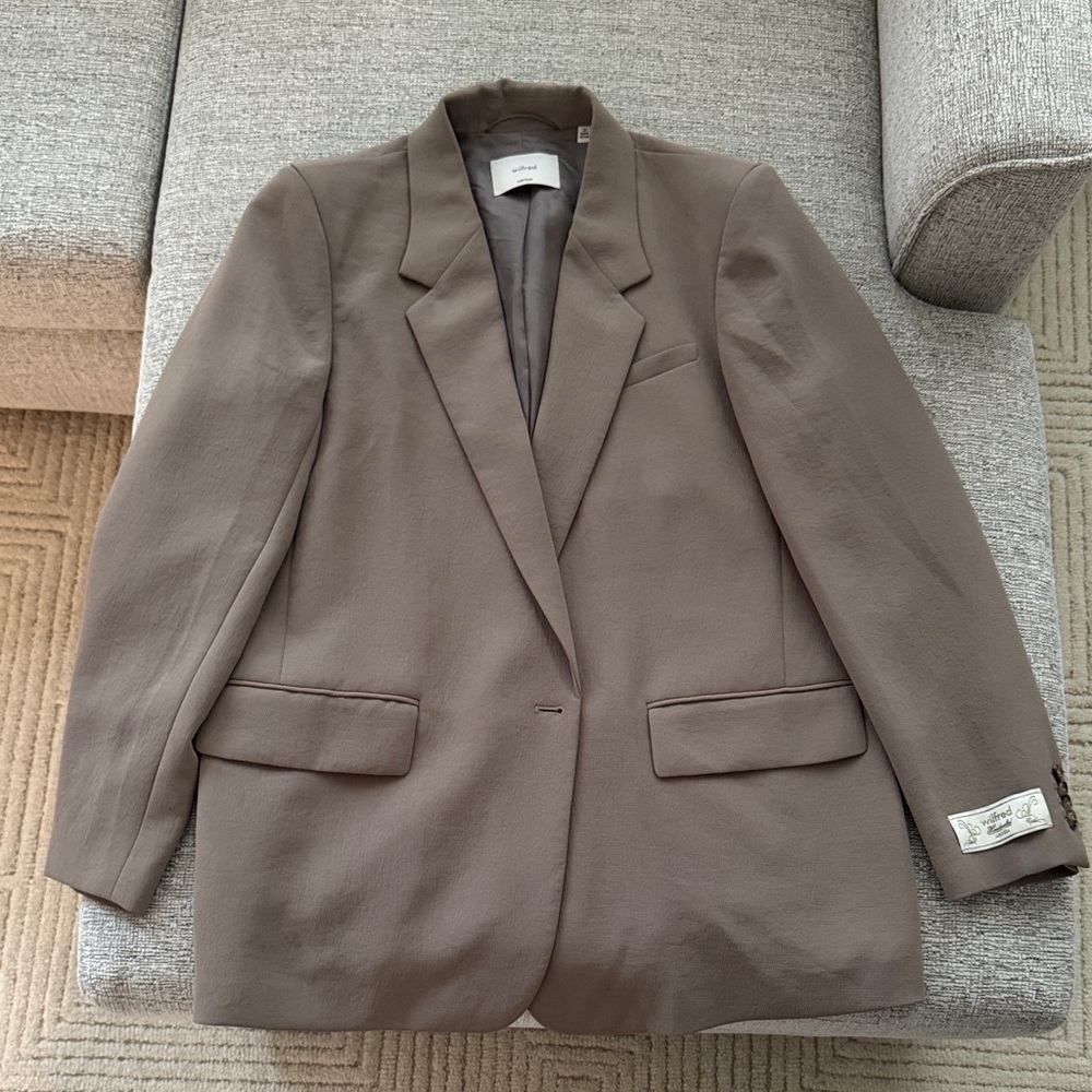 Aritzia Brown Blazer